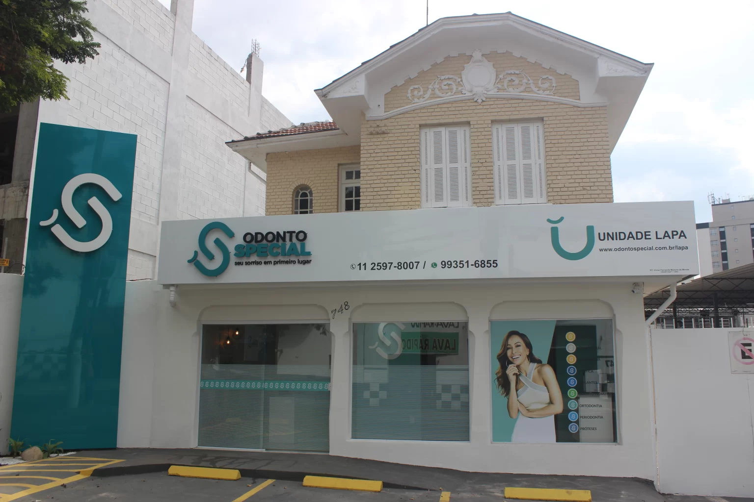 Implantes-dentários-Dentista-Odonto-Special-Lapa-Faixada