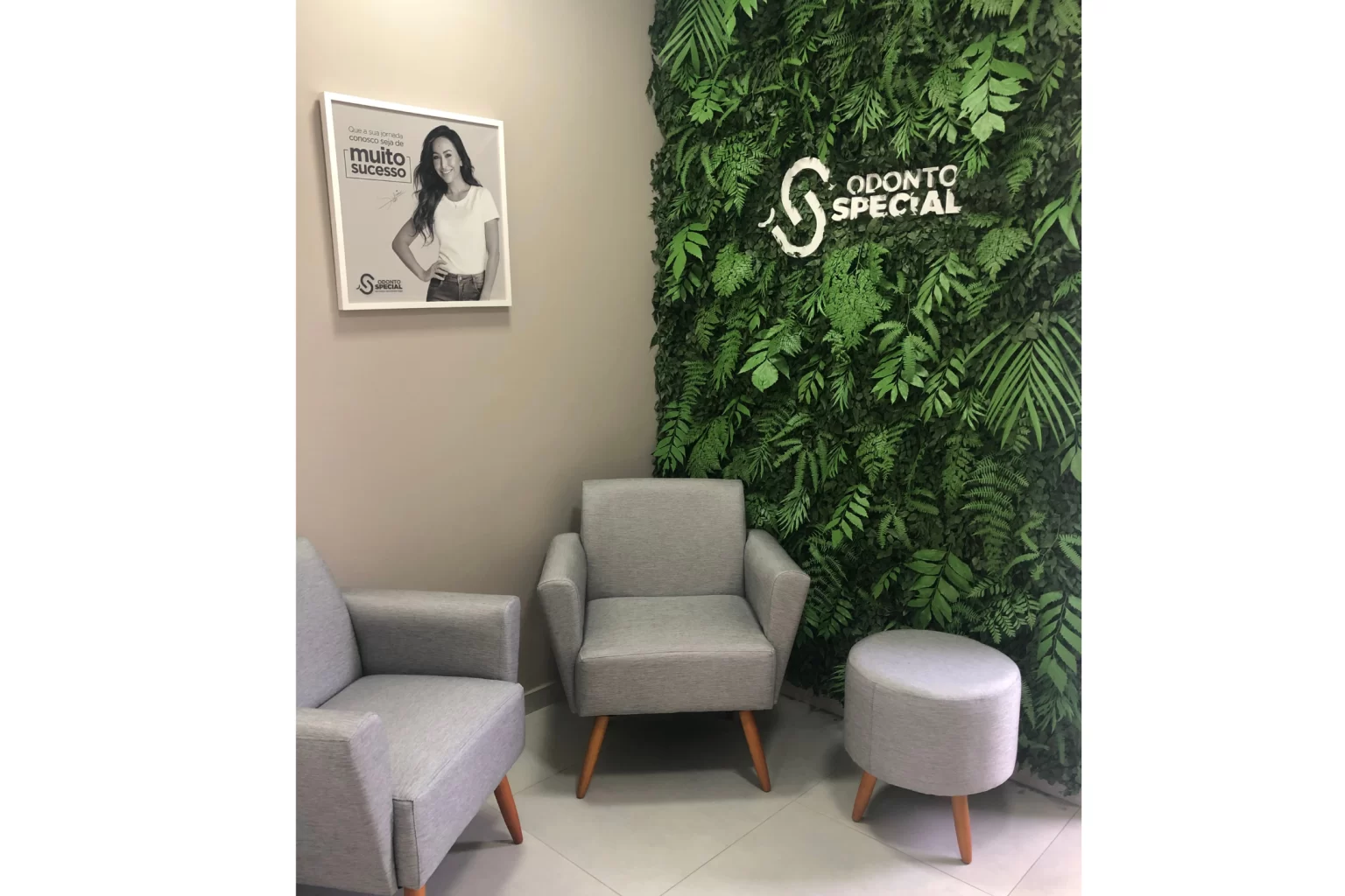 Implantes-dentários-Dentista-Odonto-Special-Lapa-espera (1)